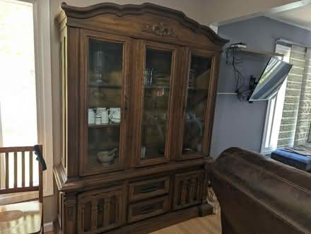 Photo of free China cabinet (Midlothian 149&keeler) #1