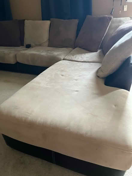 Photo of free Sectional with ottoman (Oakwood) #1