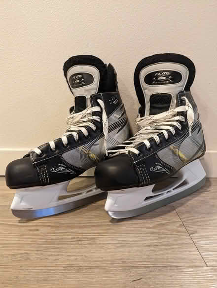Photo of free Senior Flite Hockey Skates Size 13 (92 X 101) #1