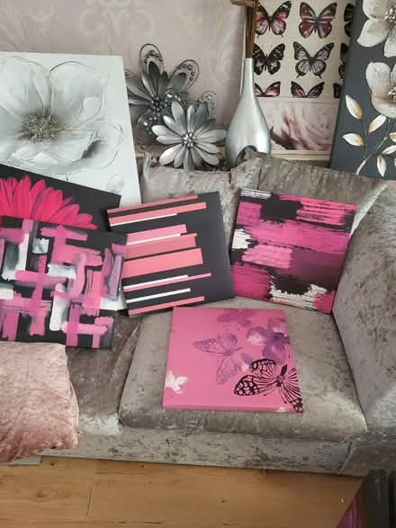 Photo of free Wall canvases (Rivenhall CM8) #2