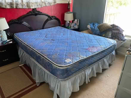 Photo of queen bed (Hollister) #1