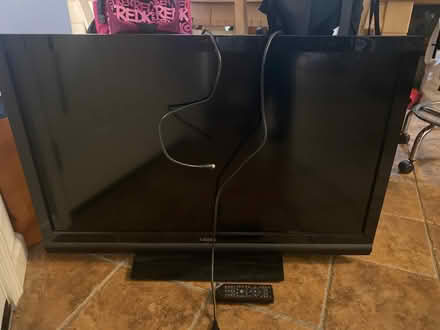 Photo of free Vizio E422VA HDTV 42” (Downtown) #1