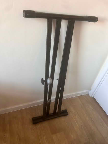 Photo of free Piano/Keyboard Stand (Stockwell) #2