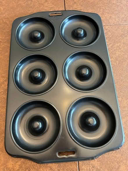 Photo of free donut pan (Pine Hills) #3