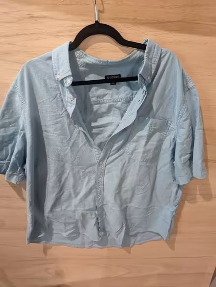 Photo of free Men short sleeve button downs (Shell gas station, Hampton NJ) #1