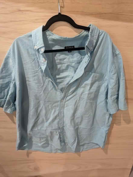 Photo of free Men short sleeve button downs (Shell gas station, Hampton NJ) #1