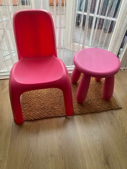 Photo of free Children’s chairs (Stoneleigh) #1