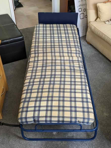 Photo of free Zed Bed (RG17 Hungerford) #2