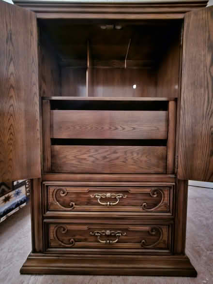 Photo of free Bedroom Suite (Central - the Avenues) #1