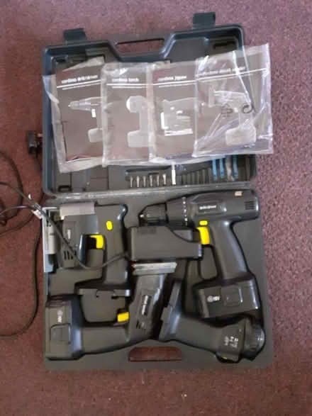 Photo of free cordless drill set run down battery (Corsham SN13) #1
