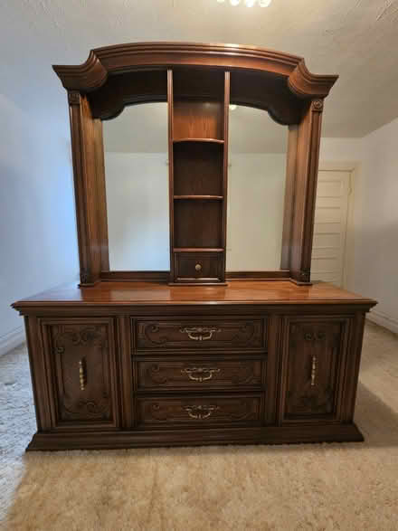 Photo of free Bedroom Suite (Central - the Avenues) #2