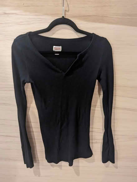 Photo of free Women winter long sleeves (Shell gas station, Hampton NJ) #2