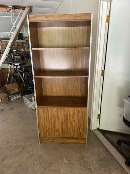 Photo of free Standing shelves (Camas - Livingston Mountain) #1