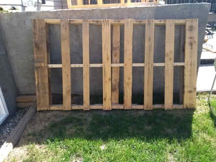 Photo of free pallet (Beverly Heights) #1