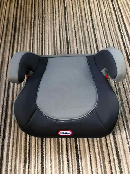 Photo of free Child’s car booster seat (Silsden BD20) #1