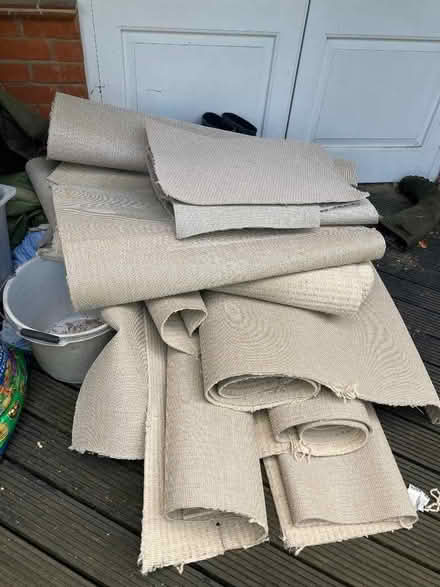 Photo of free new carpet off cuts, assorted sizes. beige. (GU51) #1