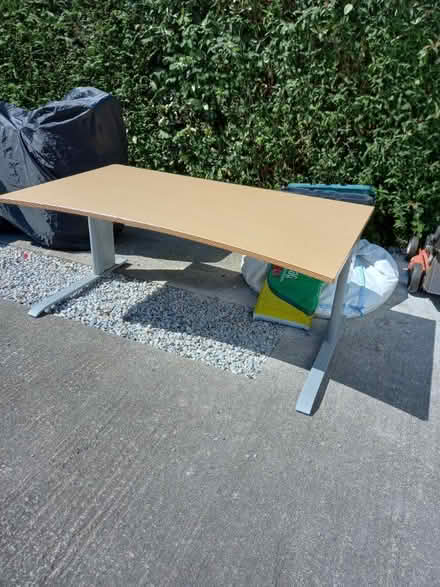 Photo of free Desk (Newton abbott) #2