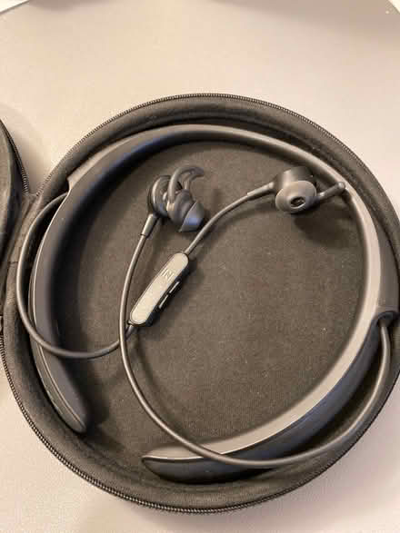 Photo of free Older Bose Noise Cancelling (Vintage Hills, Pleasanton) #1