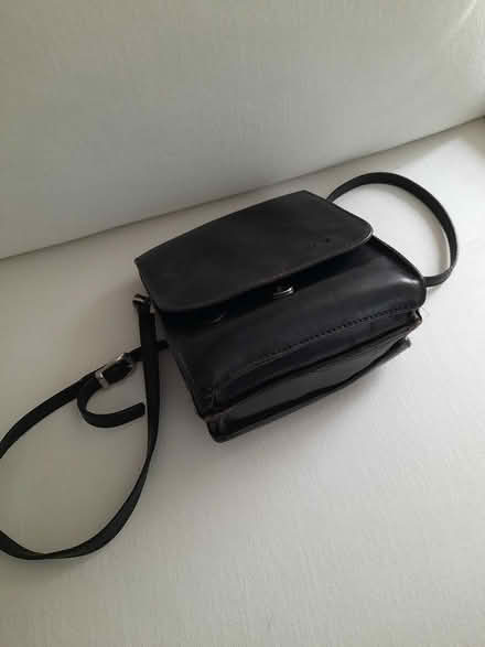 Photo of free Leather Crossbody purse (Hunt Club / McCarthy Rd.) #2