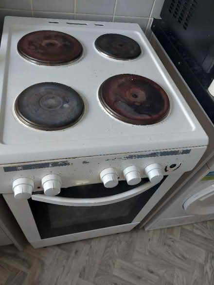 Photo of free Cooker please note on ring not working as shown (Upton-upon-Severn WR8) #1