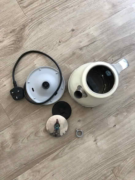Photo of free Kettle (SE7 (Charlton)) #1
