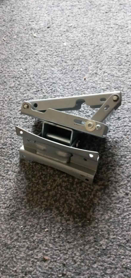 Photo of free Tv wall mount (Bradford BD14 6) #1