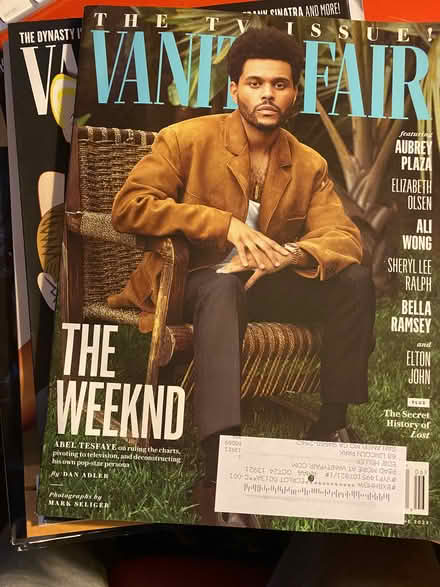 Photo of free Current Vanity Fair magazines (San Anselmo, near the "hub") #1
