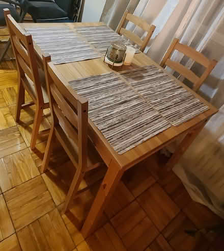 Photo of free Dining table with 4 chairs (Beaches - East York) #1