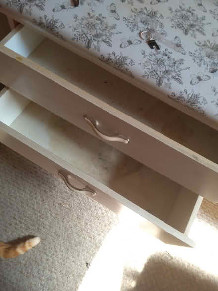 Photo of free Dressing table (SE21) #4