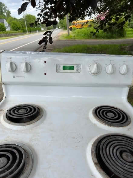 Photo of free Four burner electric stove/oven (Newbury close to Tendercrop) #3