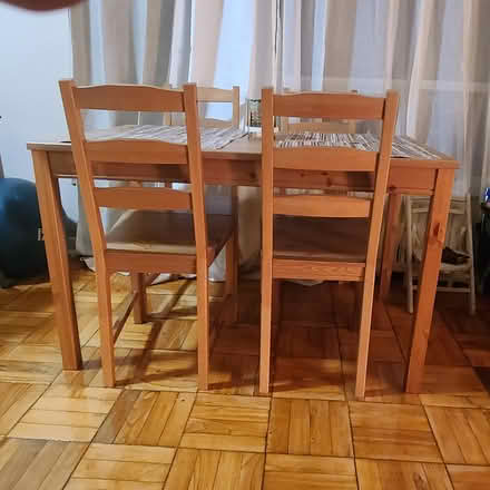 Photo of free Dining table with 4 chairs (Beaches - East York) #3