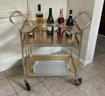 Photo of serving cart (AB14) #2
