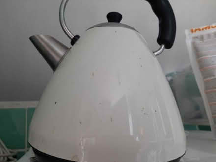 Photo of free working kettle, collect from BL3 (Great Lever BL3) #1