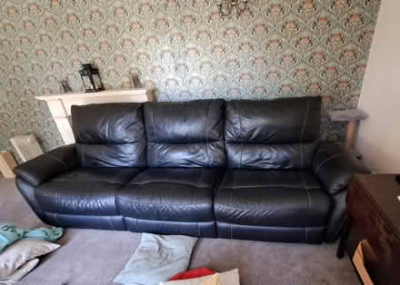 Photo of free 5 seater settee (Kellington DN14) #1