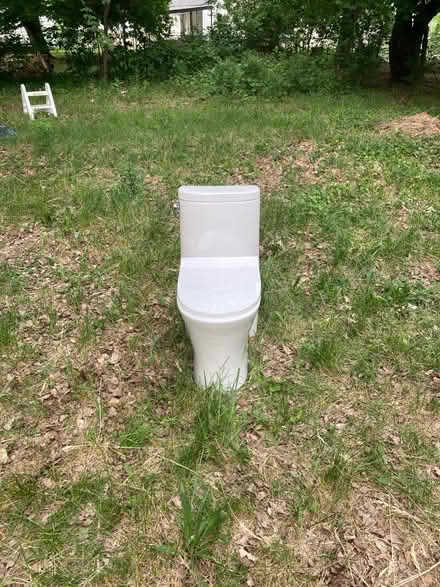 Photo of free Working Low Flush Toilet (Ypsilanti Township) #1