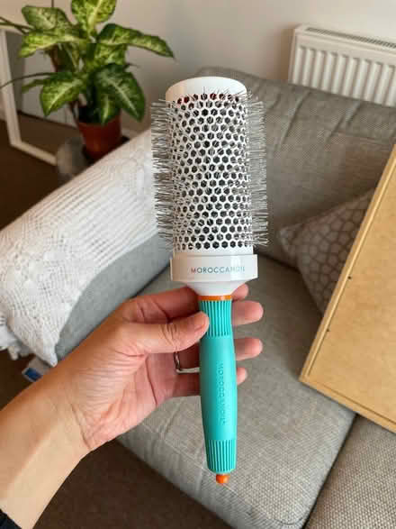 Photo of free Moroccan Oil barrel hairbrush (55) (BR3) #1