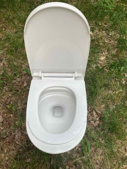 Photo of free Working Low Flush Toilet (Ypsilanti Township) #2