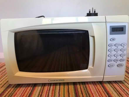 Photo of free Microwave oven (Muswell Hill N10) #1