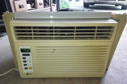 Photo of free 6500 btu LG window air conditioner (Downingtown, pa) #2