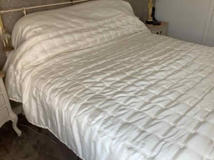 Photo of free Kelly Hoppen Designer Throw (Fulwood, Preston PR2) #2