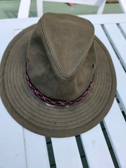 Photo of free Man's hat (paisley and imperial) #1