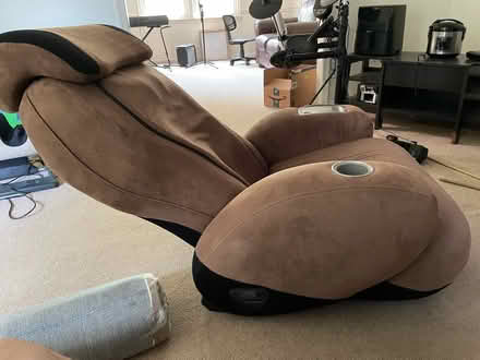 Photo of free Massage Chair (Glencarlyn) #4