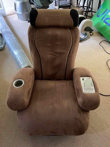 Photo of free Massage Chair (Glencarlyn) #2