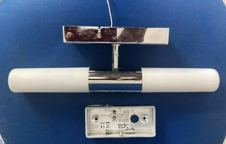 Photo of free Bathroom light for mirror (WC2H) #1