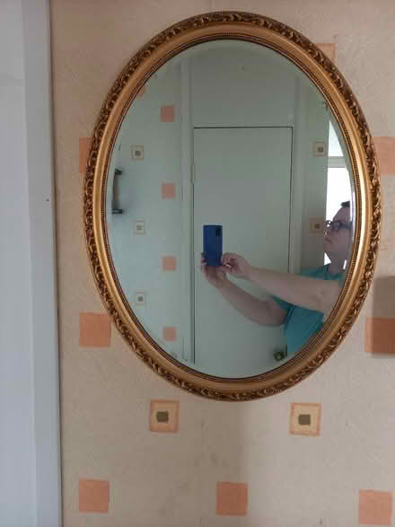 Photo of free GONE - Gold effect mirror (Isleworth TW7) #1