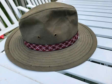 Photo of free Man's hat (paisley and imperial) #2