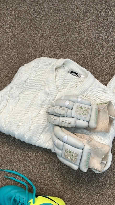 Photo of free Slazenger cricket jumper (TQ5) #1