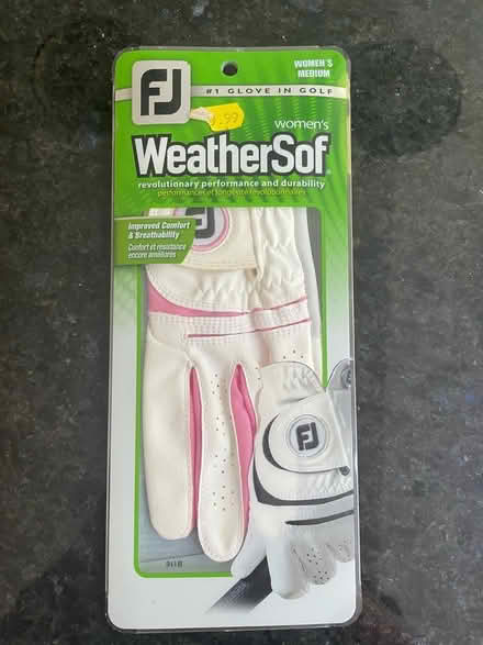 Photo of free Women’s golf glove (Penn HP10) #1