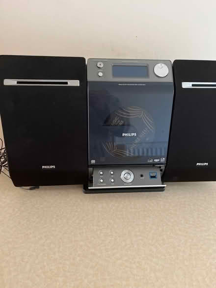 Photo of free DAB Radio Cd player (Wallasey, Wirral) #1