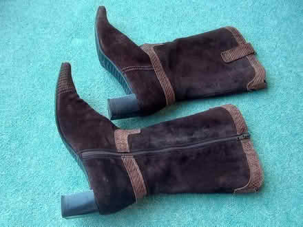 Photo of free Brown Leather Boots Size 6 (Beaconsfield HP9) #2